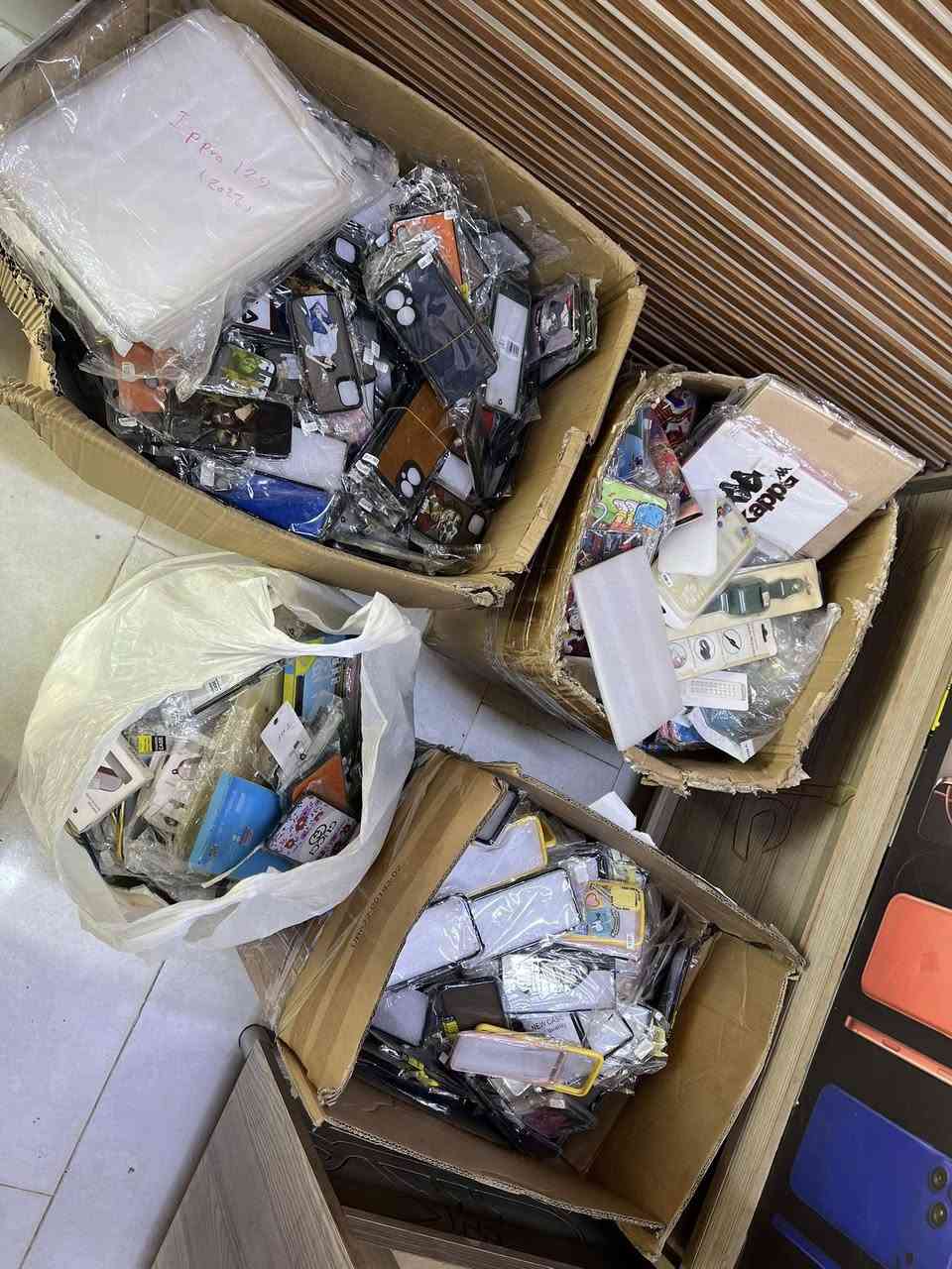 اكثر من ٧٠٠ كفر للبيع شلعه وحده 
موضح كلشي بالفيديو 
للاستفسار : ***********
