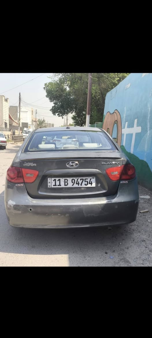 السلام عليكم ورحمة الله
النترا وارد امريكي 
محرك 2000 جديد
تبريد منظومة كاملة جديدة
باتري جديد 
تخم تايرات جديد 
رقم بغداد باسمي الجديد والهزة لشهر التاسع
ضربتهه جاملغ امامي  وهنا بالعراق مبدل جاملغ وبنيد يعني تعتبر ( بجم ) حتى ما اتعبك وتعبني 
السعر 77 وبيهه مجال قليل 
سيارة موجودة بالدورة
***********
