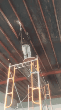 حداد متنقل حداد سفري موجود عندك حديد تريد تسوي قمريه تريد تركب باب حوش...