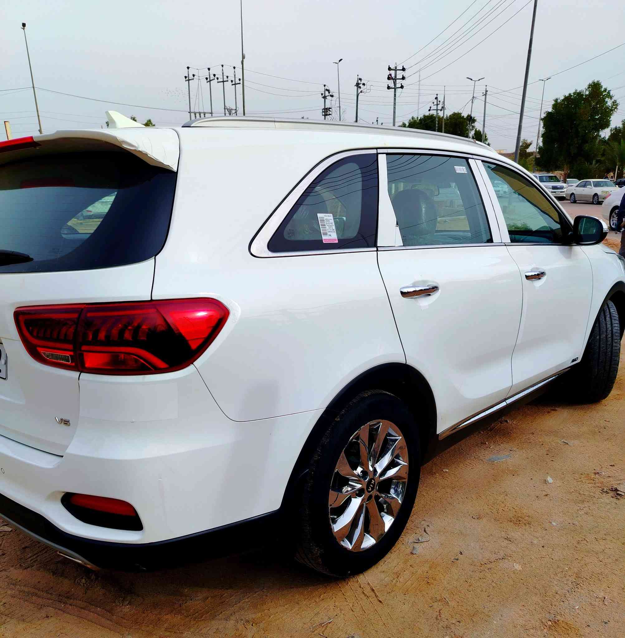 سورنتو موديل 2020
ماشيه 74 الف

فول مواصفات 1/1

محرك 350، 6 سلندر، 8نمر

فور ويل 4*4 

كامرات 360 درجه

فتحه سقف

جنطه كهرباء

كشنات الاماميه كهربائي

كشنات الاماميه و خلفيه تدفه و تبريد

حساسات الأمامي و خلفيه و جانبيه

تحكمات استيرن

لد الأمامي.

وضعية قياده

اشاير بلمري

تثبيت سرعه
مري شفط

تخم تاير جديد

ويل 20

ثلاث قطع تبريد

7 راكب

شاشه كبيره

بصمتين

بصنه أبواب

تشغيل بصمه

رقم بغداد

سنويه جديده

رقم الهاتف

*********** 

سعر على الخاص
