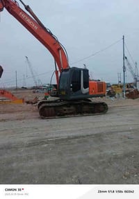 حفار زت ثري • موديل ٢٠١٢ • اربيل