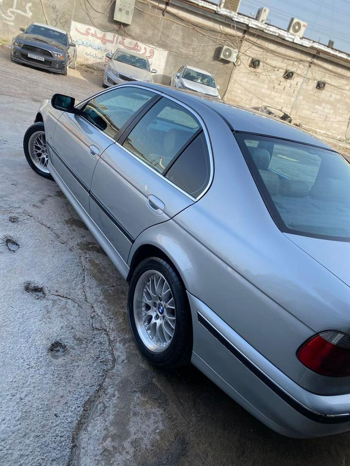 السلام عليكم من رخصة الادمن المحترم
صقر موديل1997 528 تك فانوس

لون سلفر 

السياره جاهزه من جميع النواحي

صدر امامي خلفي 

تخم تاير 

باتري جديد 

مكينه كير خير من الله 

صبغها جديدة بدون حادث السياره حتى حجر الصالنصة موجود 

سلايت روف

داخل عسلي شاشة بدل المسجل تاب 

داخل صاج كشنات كهرباء السايق والصدر حتى وسادة الرأس كهرباء 

حتى العدة بالجنطة كامله 

لايتات عالي ناصي والبلوجكتر  لد نهار ضمان سنتين والصور ضالمته لسيارة بالشوف احلا 

رقم انبار 

اخوان اني مكلف بالنشر 

رقم الهاتف ***********

السعر 92 وبيها مجال
