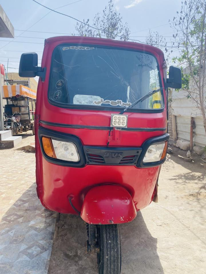 تكتك للبيع مديل ١٦اوراق اصولي مكانه ناصريه مركزسعره 2800.  وبيه مجال لشراي  مكلف بل نشر تريد خابرني ***********
