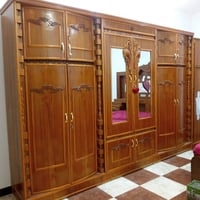 غرفة خشب • نظيفه • واتساب