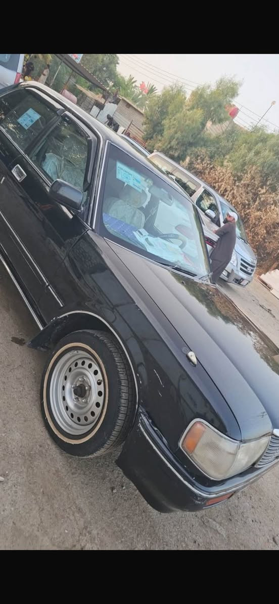 سياره كراون (ارنب)
مكفوله من الضربه والكص 
مكينه وكير كفاله 
تخم تاير جديد 
حداديه 100/100
تبريد منضومه كامله 
دواخل جديده 
سنتر لوك ريموند 
سياره جاهزه الف دينار ما تذب عليها 
السعر 66 وبيها مجال 
مكان ذي قار سوق الشيوخ 
‭***********
