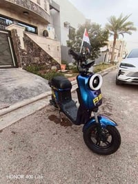 للبيع دراجه شحن نوعR9 موديل 2025 دراجه نضيفه كهربائيات كله شغاله مابيه...