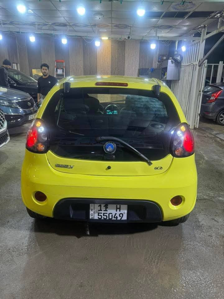 اسلام عليكم.. باندا رقم بغداد بدون صبغ ماشية 59 فقط..  الوحيدة بموديل 2015 وناشر السنوية للتأكيد
السيارة بدون قطرة صبغ.. كلشي شغال بيها.. كير ومحرك مكفولات مدوشمة أرضية وكشنات.. شاشة وكامرة.. السعر 57 وبيها مجال بسيط المكان بغداد حي اور  ***********
