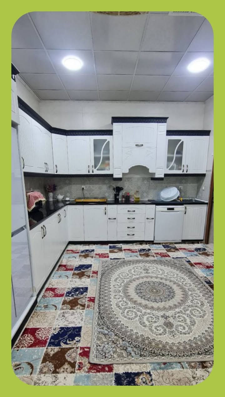 🌹سلام علیکم🌹

🕍خانوو بۆ فرۆشتن      ♦***********♦

✅ لە کلار / حەی موەزەفین ــ نزیک  بەخشین

✅ ڕووبەری/ ١٩٠مەتر ( ١٥ × ١٣) مەتر
✅ ڕووی لە باشوورە

💢 ئەم خانووە پێك دێت لە یەك قات و نیو
( ئەم خانووە بە ئەشیاکانی ناوییەوە دەیفرۆشین کە نزیکەی سەرو دەفتەر ئەشیای فول مواسفاتی لەگەڵە  )

☀قاتی یەکەم
✅ ژووری میوان 
✅هۆڵ
✅مەتبەخ و مساعد
✅ دوو ژووری خەو
✅موشتەمەلات
✅دەرەج داخلی

☀قاتی دووەم
✅ ژووری خەو 
✅ هۆڵێکی گەورە 
✅ موشتەمەلات

🔴 ئەم خانووە فوول مواسفاتە (  دەکت و سیستەمی کامێرا و غاز و فوول کاشی وچەندین مواسفاتیتر )

✅بۆ زانینی نرخ و زانیاری لە سەر ئەم خانووە دەتوانن  تەنها پەیوەندیکەن بە  تلفون و واتسەپ و ڤایبەر وتلیگرامی ئەم ژمارەوە 🫲 ***********

🔴ئێوەەی بەڕێزیش هەر جۆرە موڵکێکتان هەیە یان دەتانەوێت بیکڕن دەتوانن پەیوەندیمان پێوە بکەن ***********
