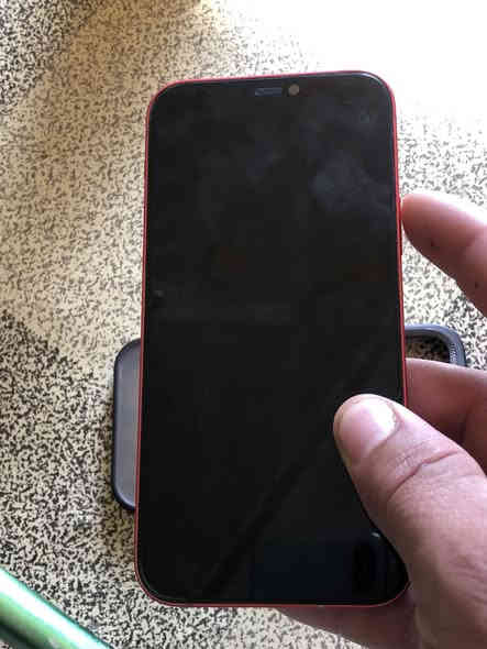 آيفون 12جهاز نضيف مامفتوح بطاريه 78 ذاكره64السعر 275وبي مجال المكان الفهود تقاطع سيد يوشع الرقم ***********
