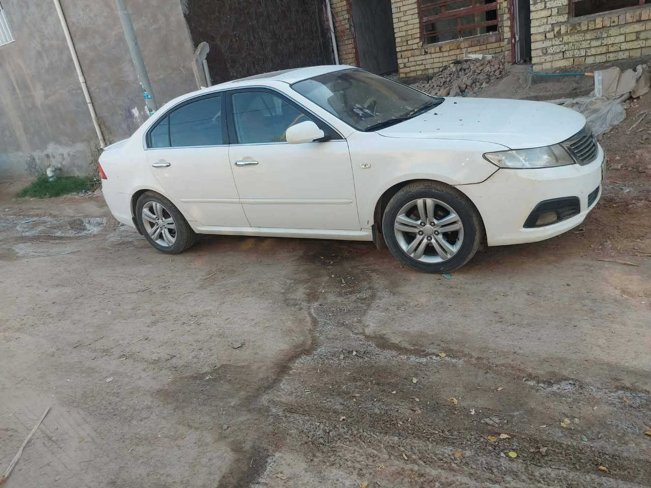 اوبتيما ١٠  فتحة
محرك كير تخم تاير  باتري جديد حدادية وسط ٤ قطع تبديل بدون ضرر داخلي وكالة عامة باسمي مداور وتجديد ثاني يوم العنوان الديوانية قضاء المهناوية
السعر 105


**إذا كنت صاحب هذا الإعلان وتريد حذفه لأي سبب، رجاءا أرسل رسالة إلى الدعم الفني**