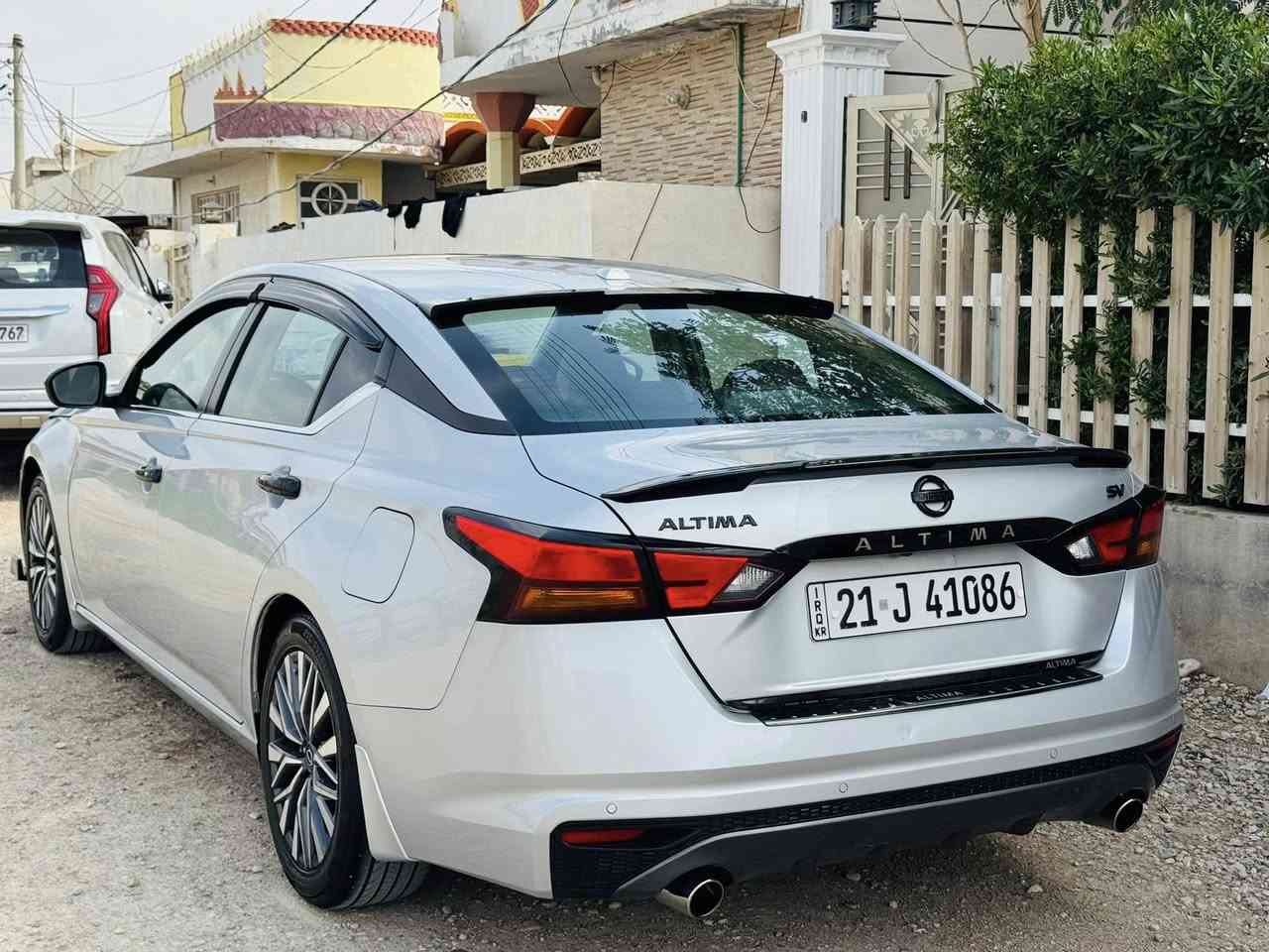 Nissan Altimma 2023
نيسان التيما فئه SV 
محرك: -2500 (4 سلندر ) 
شاشه كبيره 
بصمه
تشغيل عن بعد
تحديد سرعه 
رادار امامي وتوقف ذاتي 
رادار خلفي وتوقف ذاتي 
نظام تنبيه خروج عن المسار
كشن كهربائي 
حساسات خلفيه 
لايتات زينون
تحكم استيرن جهتين 
كامره خلفيه دواره 
لد نهاري امامي 
رقم سليمانيه دولي سنويه جديده الى نهايه  
هزه وبراد كله جديد / تخم تايرات جديد 
ماشي / 78ميل وقابل للزياده 
الضرر / جاملغ وربع بنيد صبغ و صوره الحادث مرفق بالمنشور (بدون ارباك)
السياره بأسمي تريد تحويل تريد وكاله حاضر 
السعر المطلوب 170 وبي مجال
مكان السياره / ديالى قضاء
***********
*********** 📱
