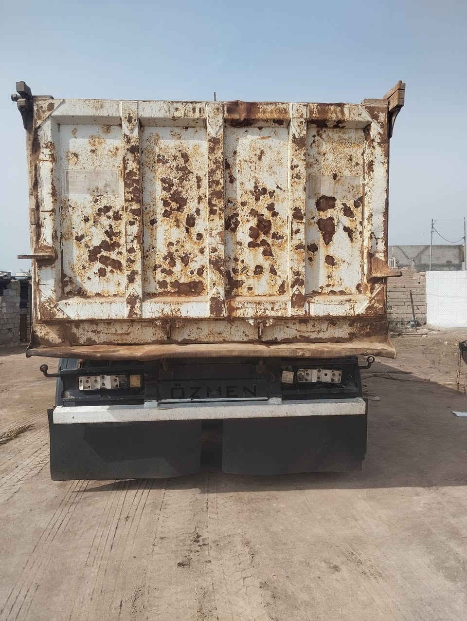 للبيع عربانة اوزمن   ذرعة ٢٨ متر
***********
