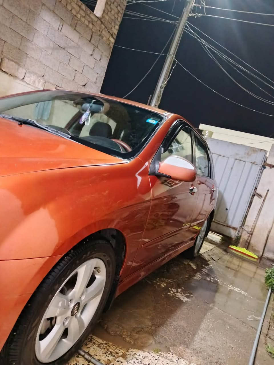 السلام عليكم
سبكترا موديل 2008 وراد امريكي 
رقم ديالى / محرك 2000 خير من الله 
تبريد ثلج 🧊 تخم تاير سيارة حلوه كلش
ضرر باب خلفي مبدل / السيارة بدون صبغ 
السعر 78 وبيها مجال بسيط 
العنوان ديالى بعقوبة / رقم الهاتف ***********
