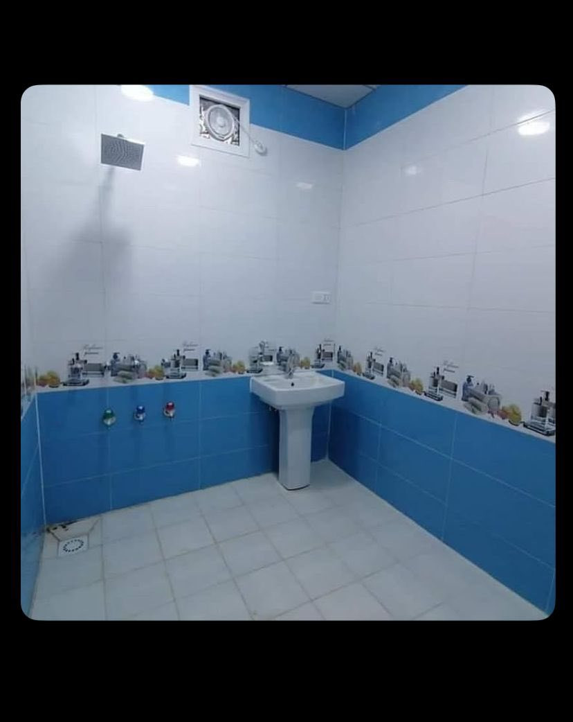مساحه 625
الزال 30
واجهيه 20
طابو ملك صرف زراعي
البناء 240 طابوك
يتكون من 
3غرف منام 
2 استقبال
حمامات داخليه. وخارجيه
الباقي كراج وحديقه
السعر 375 وبي مجال
للاستفسار ***********
