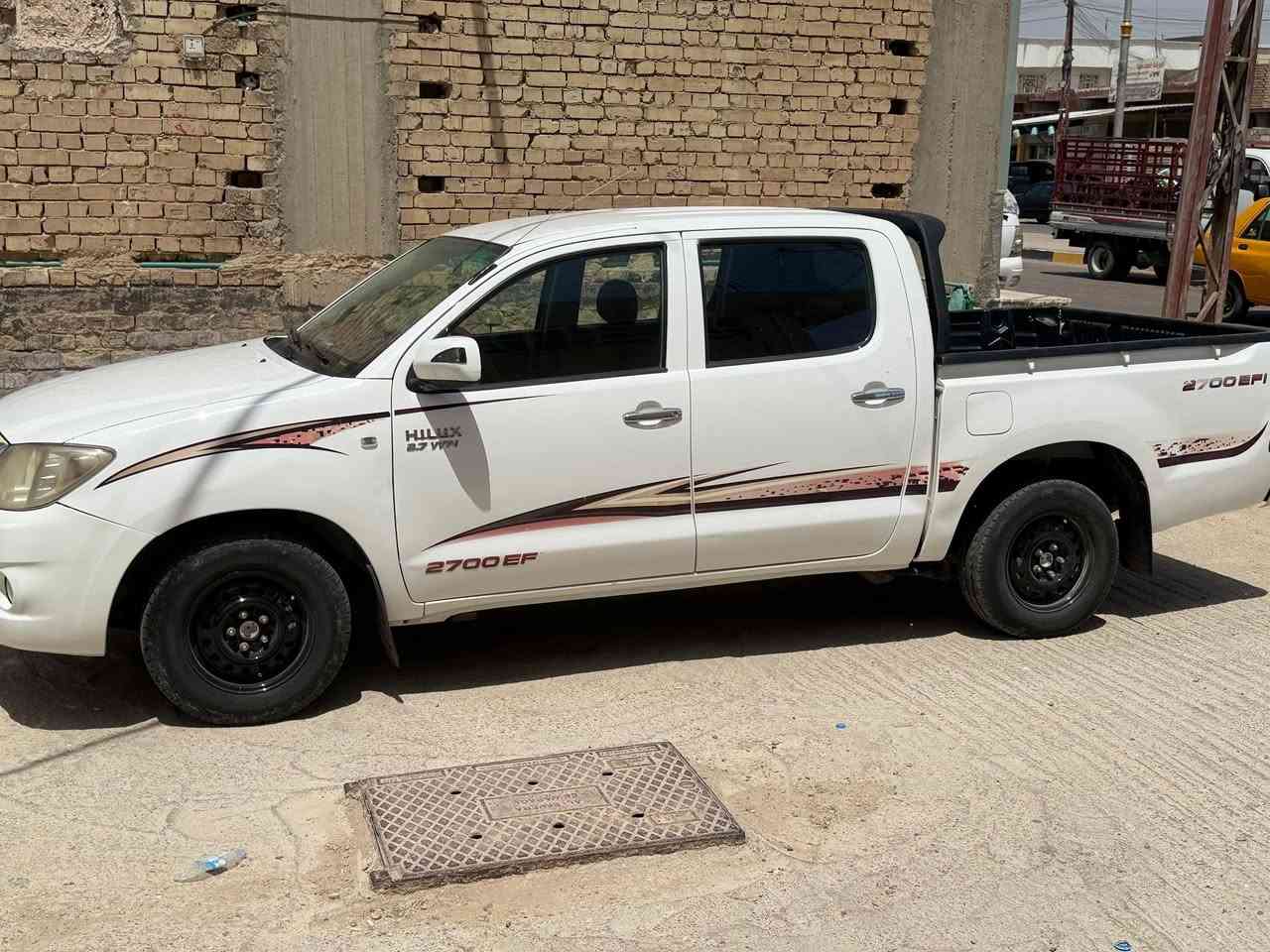 ٢٠٠٩ للبيع سياره جاهزه كير مكينه شاصي تبريد كفاله 

بيها ٣ قطع تبديل جاملغات ثنين وبنيد مكان السياره 
الصويره سعر ١٣٠ 

*********** :  ***********
