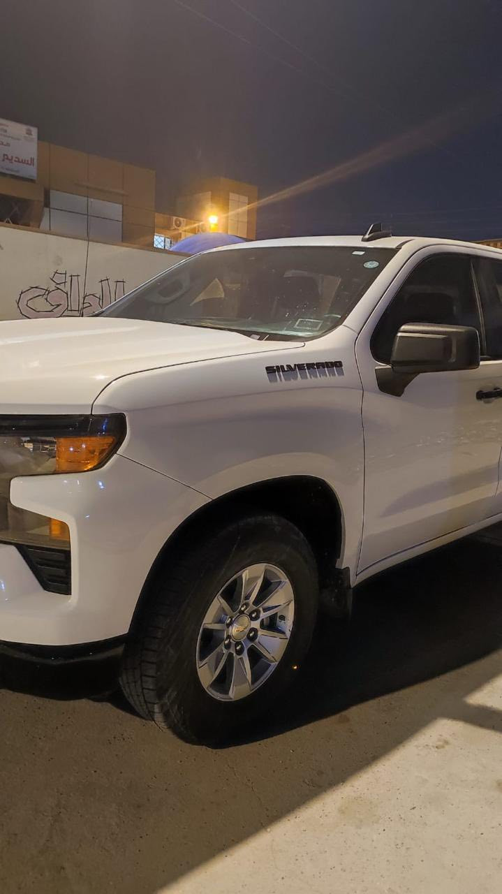 للبيع
شوفرليت سلفرادو 2023

رقم اربيل ترقيم جديد 

مكينة ٤ سلندر توين توربو 2700

اللووون ابيض 

• محرك ٤ سلندر  2.7 توين توربو المرغوب القدرة الحصانية 310 حصان وعزم دوران 569 نيوتن متر  صاروخ واقتصادي جدا

• گير ٨ نمر طيارة

• رادار امامي داتا شو يتحسس حراري

• باب طويل بدي قصير المرغوب

• تبريد امامي خلفي

• شاشة وسطية تدعم CarPlay واير ليس يعني النظام الحديث

• باب بدي كهرباء

-ماشية 90 الف كيلو 

ضرر/ شخوط خفيفه  وتم تصليحه 

بجم كبس 

ايرباك مرجع سستم

مواصفات السيارة …

تحديث بروجكتر وبجم تاهو LED

كشافات ( بروجكترات ) LED

اضاءة في البدي

اوتو ستوب

تحديد مسار

رادار امامي

شاشه ابل كار

كامره

‏USB + USB c

لايت اوتو

مكان السيارة بصره

السعر 250 وبيه مجال جداً بسيط 

***********
