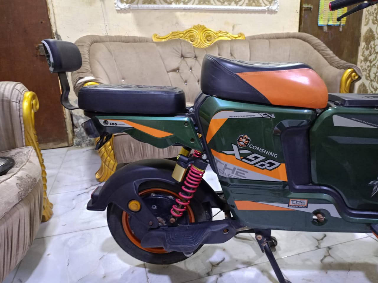 دراجه اكس900كامله ونظيفه كلشي شغال بيها بصمات سويجات  وبطاريات كبار جدد حجم 33 السعر450بصره نواب ظباط مقابل مستشفى العسكري ***********
