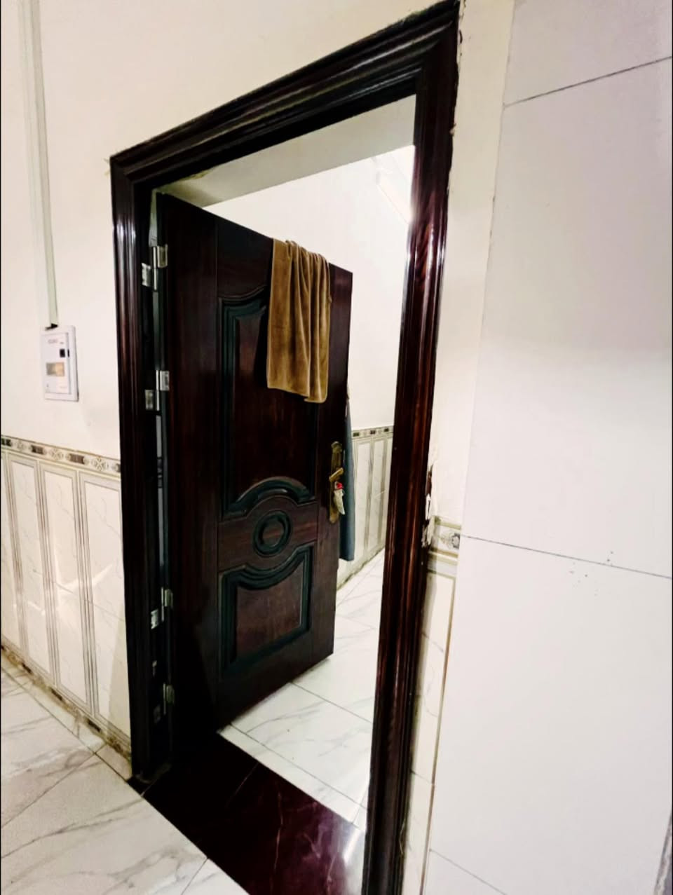 🏡 #دارللبيع  مربع حي الشرطة طابو صرف طابقين
♦️العنوان / حي الشرطة  الرئيسي
المساحة 100م مربع الواجة 10م
 - استقبال 
 - غرفة نوم عدد٢
- صاله 
 - مطبخ
 - صحيات داخليه
-مجمع صحيات خارجيه
-طابق الثاني
-صالة 
غرف نوم عدد٢

--------
☎️ للإستفسار يرجى الاتصال 
بالأرقام الموبايلات الواردة أدناه
📲 ***********   متوفر واتساب 
#نستقبل_طلباتكم__وعروضكم 
مكتب بغداد للعقار الشطرة  الآمن للتسويق العقاري  ___
 الشطرة /شارع الفلكه قرب كراج الحضارات
