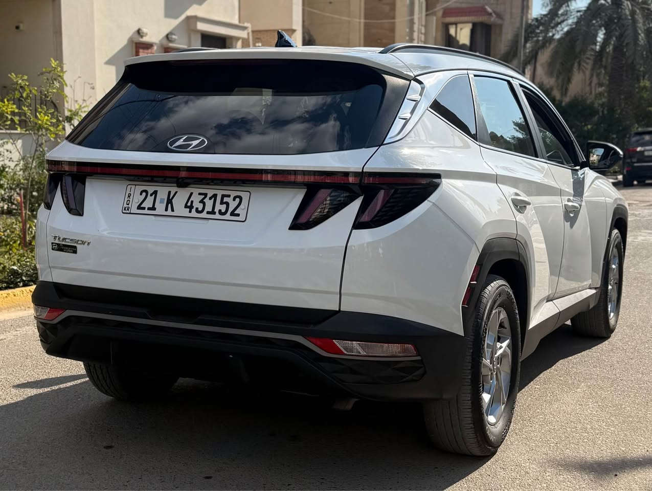 السلام عليكم 
للبيع توسان ٢٠٢١
وارد امريكي بابين وهلال الجاملغ الخلفي صبغ صور الحادث بالمنشور السياره ماشيه ٢٦ الف رادار امامي وخلفي وجانبي تحديد مسار إطفاء ذاتي اتو هولد الكشنات تدفئه + كهرباء كار بالي جنطه كهرباء بصمه تشغيل عن بعد مكان السياره بغداد للتواصل 
***********
السعر المطلوب ١٨٥ بغداد, العراق
