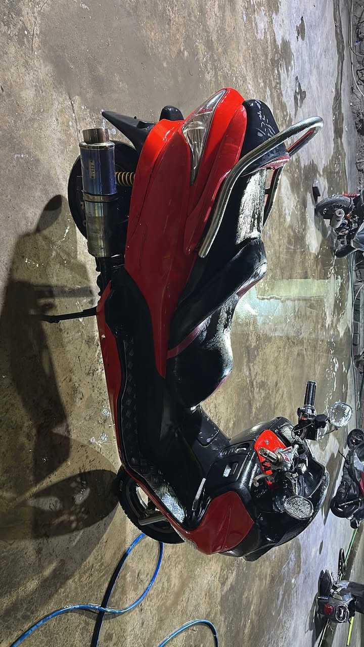 السلام عليكم
فورزا 0.8 كرستال بومه اصل 
عليها تزويد هواية
كهربائيات كلها شغالة مكينه حلوة
للبيع بسعر مناسب مقارنه بخواتها
مكاني حي الجهاد 
رقمي ***********
