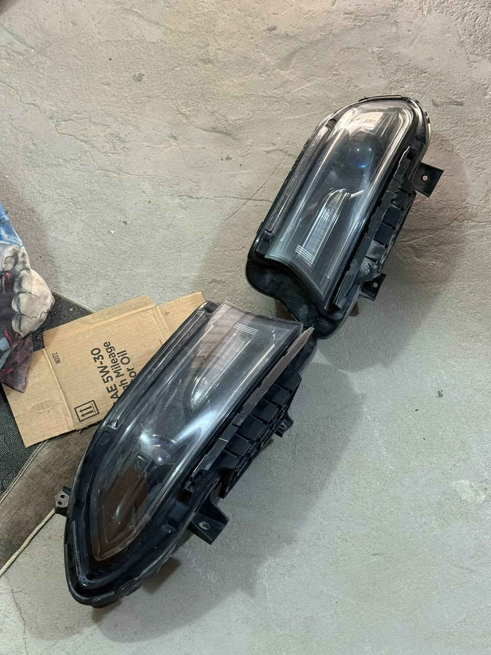 زوج لايتات دوج جارجر مديل 15 وفوك اصليات وكالة مال تفصيخ لد شغال مازدات بلاديات مكاني بصرة شارع الوفود دويد
للاستفسار ***********
