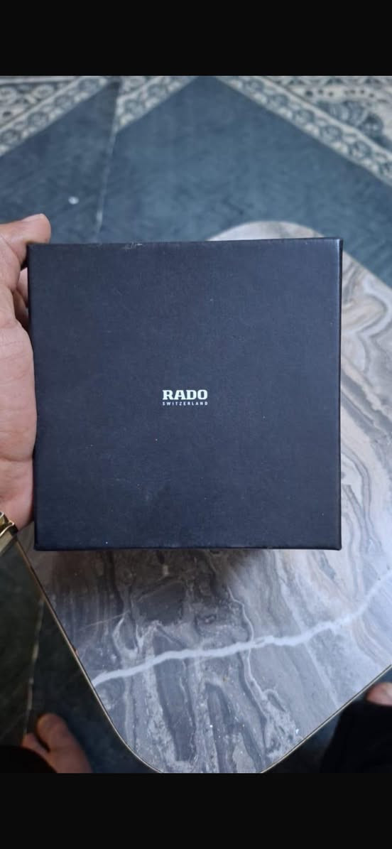 ️ ساعة RADO السويسرية ✨
فخامة وأناقة بتفاصيل راقية، تصميم يخطف النظر ويعطي لوك مرتب وفخم.
الساعة بحالة ممتازة ومع العلبة.
فرصة للي يدور على قطعة مميزة وسعر مناسب مقارنة بقيمته سعرها 20 ورقه


**إذا كنت صاحب هذا الإعلان وتريد حذفه لأي سبب، رجاءا أرسل رسالة إلى الدعم الفني**