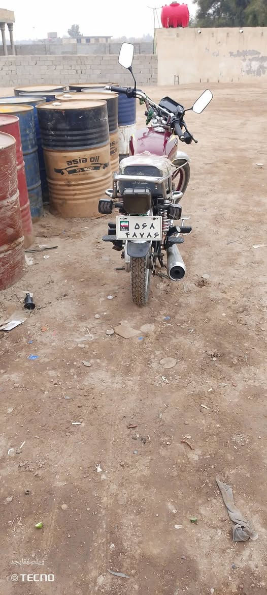 السلام عليكم دراجه سيفان سونلنك٢٣ اصلي ام الختم محرك شرط مامفيلس على وضع الشركه كلهه بلادي  السعر ٦٧٥ وبيه مجال مكان الحمزه الغربي الخميسيه  وراق كامله ***********
