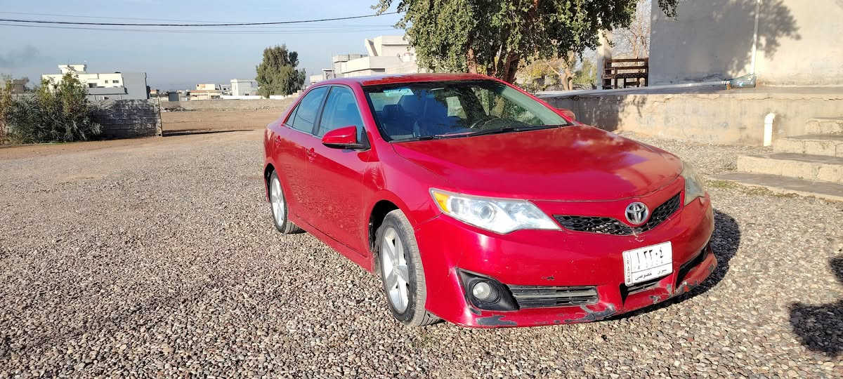 السلام عليكم
تويوتا كامري 2012 | نظافة ممتازة | ضرر قطعة واحدة فقط
​التفاصيل:
​النوع: تويوتا كامري (Toyota Camry).
​الموديل: 2012.
(رقم نينوى مميز ) 
)​الحالة العامة: السيارة بحالة ممتازة جداً، محرك وكير وتبريد (شرط الفحص).
​الضرر: قطعة واحدة فقط (فقط خشم"البنيد" بدون دواخل)، وباقي البدن سليم تماماً. 
بيها بعض الملاحظات بارد 
​المواصفات: (LE).
 رقم الهاتف:  ***********
او ***********
