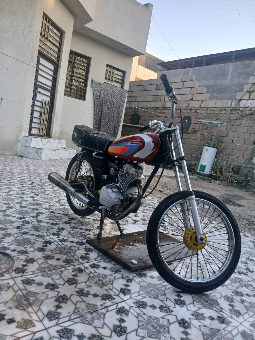 البيع شط العرب چباسي مكينه نيرجي سعرها 300وبيه مجال ***********
250قفله
