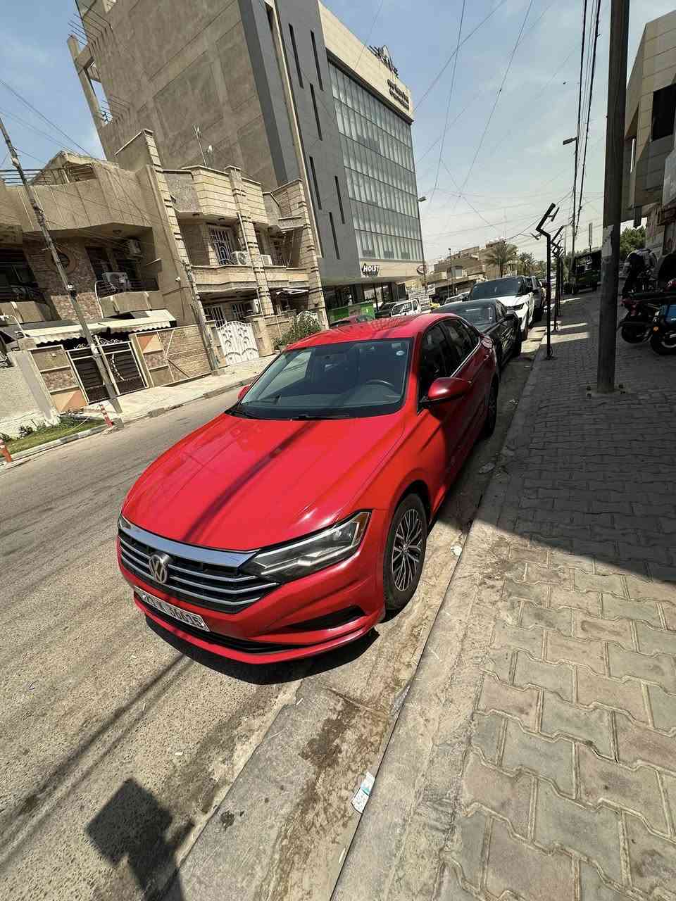 فولكسواكن جيتا موديل 2021 فئة s
محرك 1400 تيربو 
ماشيه 81 ميل
مواصفات اعتيادية
شاشة . كامرة . رادار امامي . توقف ذاتي . رادار جانبي . نقطة عمياء . هاند بريك دكمة . اوتو هولد
حادث جاملغ خلفي و صندوق صبغ 
للاستفسار  ***********
السعر 135 وبيه مجال
