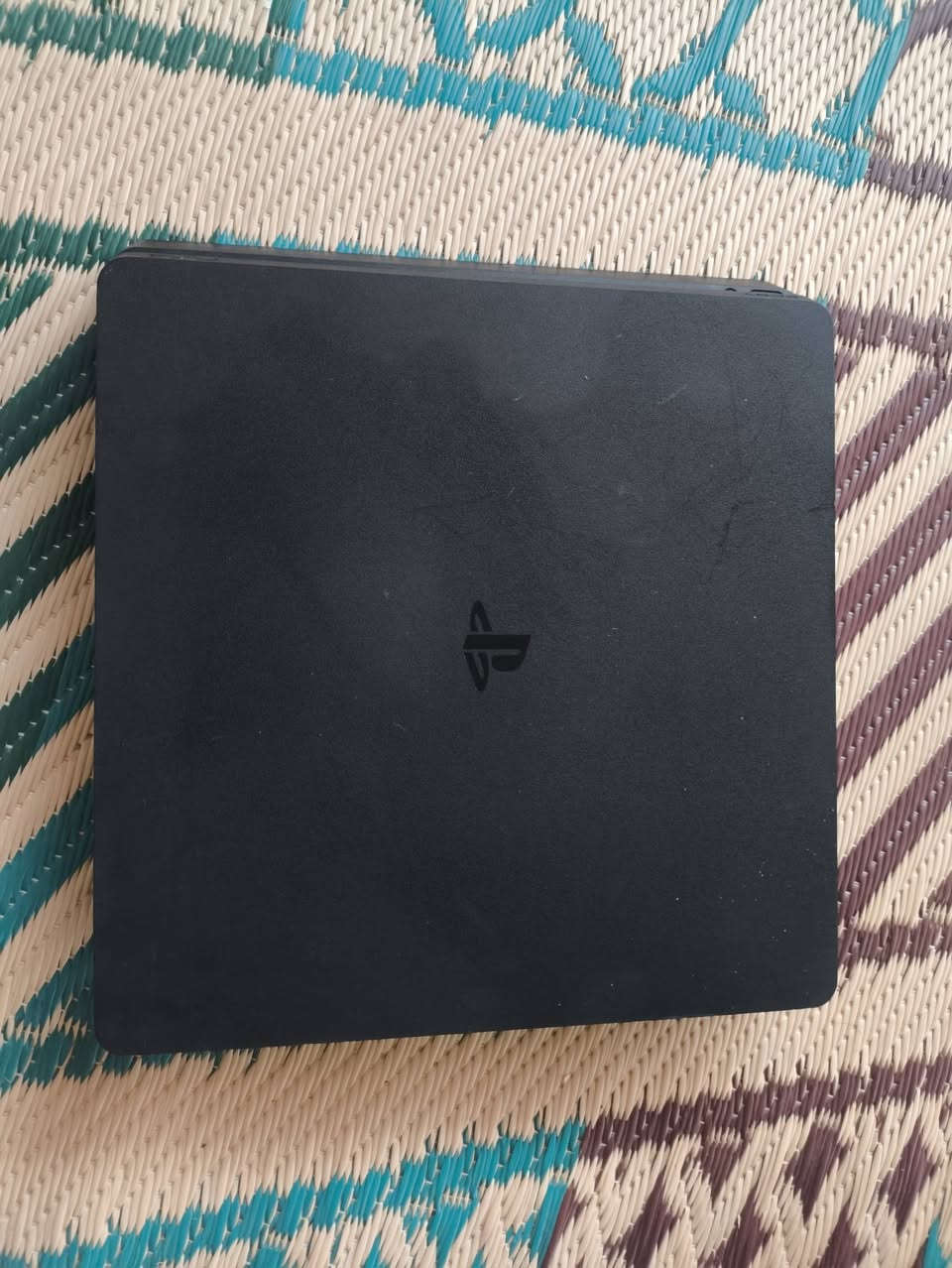 بلي 4 سلم مع 3 جوستك وقرص gta ومروحية وشاحن للبلي وجوستك وبي كم لعبة داخل البلي
سعر 220 الف


**إذا كنت صاحب هذا الإعلان وتريد حذفه لأي سبب، رجاءا أرسل رسالة إلى الدعم الفني**
