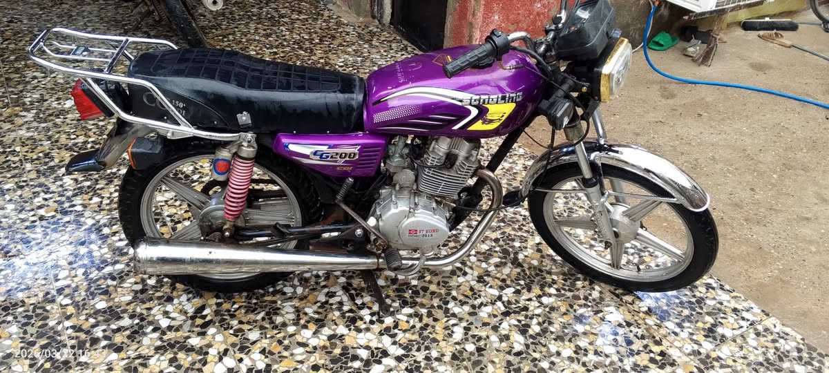 السلام عليكم دراجة سيفان محرك نضيف كهربيات كله شغاله سلف هندر كله شغاله مكان بغداد  سبع قصور 
السعر 300 وبيها مجال ***********
