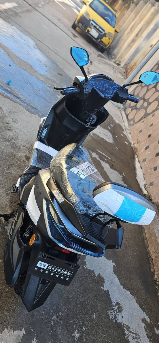 السلام عليكم مطور للبيع 
سكنس موديل 2025
5بطاريات دبل 32امبير بيهم 2ضعف قليل 
موصفات معروفه 
#السعر375 وبي مجال 
عنوان موصل الأيسر 
***********
