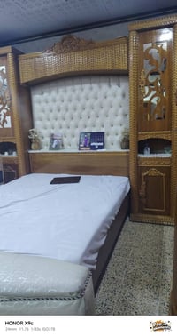 غرفة نوم • خشب ثقيل • ما بي كسر