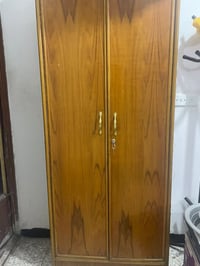 أغراض للبيع • سعر مناسب • خزائن