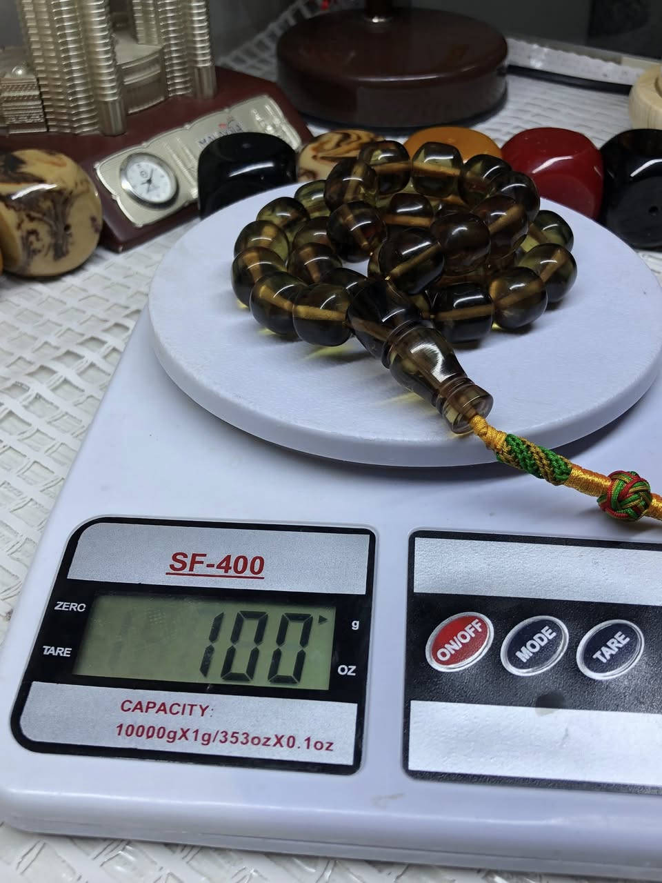 السلام عليكم
قطعه خشنه شيوخيه 
مسباح فاتوران زيت زيتون عرك دخاني اسود كصه كويتي مساطب جراخة حسين زايد كركوشه خليجي قطعه خامه وفخامه واجمل من الصور 
الوزن ١٠٠ غم القياس ١٥ العدد ٣٣ خرزه 
السعر ٢٥ الف يتوفر خدمة توصيل كافة المحافظات ٥ الاف


**إذا كنت صاحب هذا الإعلان وتريد حذفه لأي سبب، رجاءا أرسل رسالة إلى الدعم الفني**