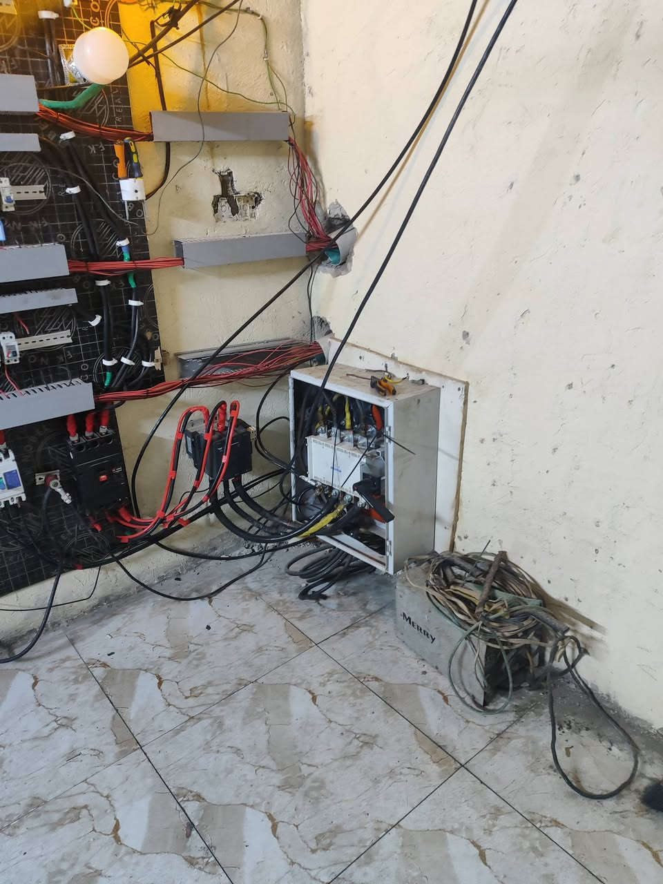 موقع للبيع بغداد جكوك حمل 500قابل الزياده حصه300 مكاين كمنزو اشتاير موبايل ***********  السعر 260
