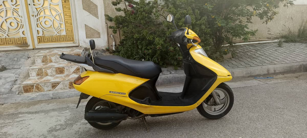 سلام عليكم دراجه سبيسي ياباني مكفوله كفله عامه دراجه كله بلاديه.
*********** مكان كوت مستشفى 🏥 الزهراء
