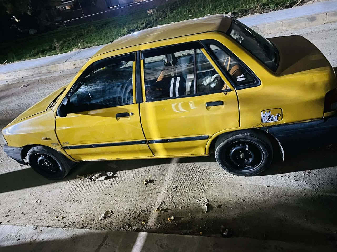 السلام عليكم
سايبا ٢٠١١ للبيع .
السيارة مرتبة 
السعر  ٠٠٠ ،٣،٢٥٠   (ثلاث ملايين و٢٥٠ الف)
ملاحظة . شرط التحويل (عقد مروري) 
مصفرة هيئة وغرامات 
عنوان ( بعقوبة القديمة )
ه‍.   ***********
