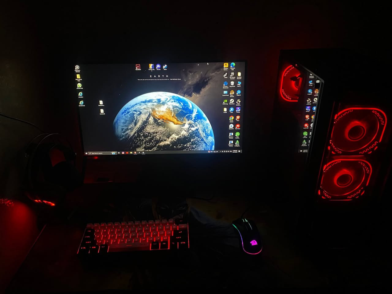 Pc كيس +شاشه + ماوس كيبورد سماعه
i5 10400f
1660super
ddr4 16
m.2 500gb
شاشه حجم msi 100hz 24
السعر 675
بغداد مدينة الصدر الاورفلي ‭***********‬
