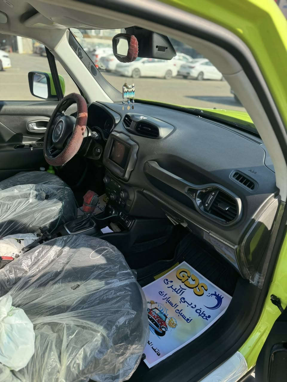 جيب رينجيد 

الموديل : 2018
  
بدون حادث وارد امريكي  

محرك ٢٤٠٠ المرغوب  

الــمــواصــفـــات 
{1} بصمة تشغيل 
{2} شاشة 
{4} انضمة قيادة : اوتو
{5} كامرة خلفية دوارة مع الستيرن 
{6} لد نهاري 
{7} ويل بلادي 
{9} سايد بريك بصمة 
{10} مانع انزلاق 
{11} فول تحكم ستيرن 
{12} جام اوتو يصعد دكمة وحدة وينزل 
{13} منافذ USB

داخل اسود كلش نظيفه ماشيه 65 الف حقيقي 

السعر : 140  $ ورقة وبيها مجال 

 مكاني زيونه 

للإستفسار الإتصال على ***********
