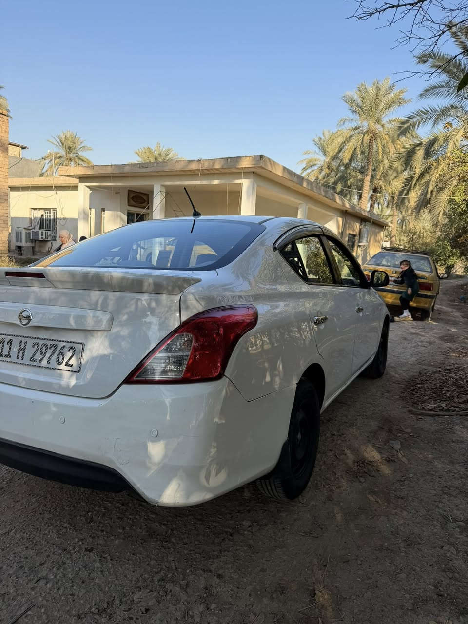 نسيان سني هندي موديل ٢٠٢٠ السياره بدون حادث بدون صبغ بيها تكحيل اثر شخوط السياره بسمي جاهزه كير مكينه مكفولات السعر ١٠٥ و بيها مجال قليل العنوان بغداد الزعفرانية رقم التلفون ***********
