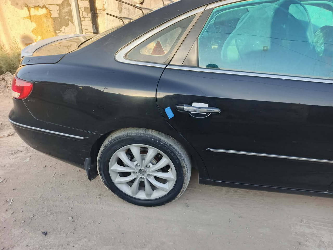 سلام وعليكم من رخص الادمن المحترم ازيره 8 بيه قطعتين بدون داخل كير ومكينه وتبريد شرط سياره بلاديه تحويل يمته متريد كهربائيات كل شغال 88 وبيه مجال مكاني بابل الحصوه خابرني ودلل***********
