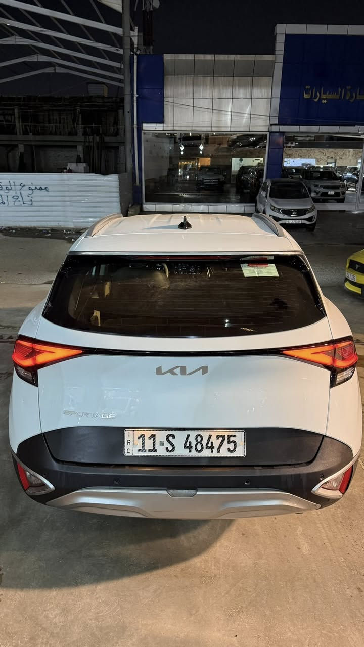 السلام عليكم 
سبورتج 2023 
خليجية 
وكالة الدولية
جديدة السيارة كلش 
ماشية 47 الف 
بيها شخطين صغار بل باب 
عل كد اصبع 
بصمة 
شاشة جبيرة 
ويل جبير 
كامرة 
محرك 2000 
قطعتين تبريد 
مري شفط 
ومعروفة مواصفاتها 

السعر :20،500 وبيها مجال بسيط 

***********
