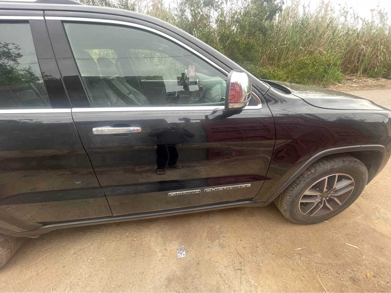 جيب كراند شيروكي 

موديل:     2021

مكينة:     V6 3.6

المواصفــات  1/1

بصمه 

تشغيل عن بعد 

بانورامـــا

رادار جانبـي نقطة عميـاء رادار خلفـي

كشنات تبريد وتدفئة 

كشنات جلد

ستيرن هيتـر + كهرباء

نظام توقف اوتـو ستوب

حساسـات امامي خلفي

صندوك كهربائـي

سماعات سستم صـوت

دمام بالصنـدوك

كيج الكترونـي

نظام متعدد اوتو للطرق

ماشية 83 
بيع او مراوس سياره اقل منها حادث موضح بلصور 
مري قلاب وشفط

***********

اتصال او واتساب
مكان بسماية
سعر 22$ بغداد, العراق
