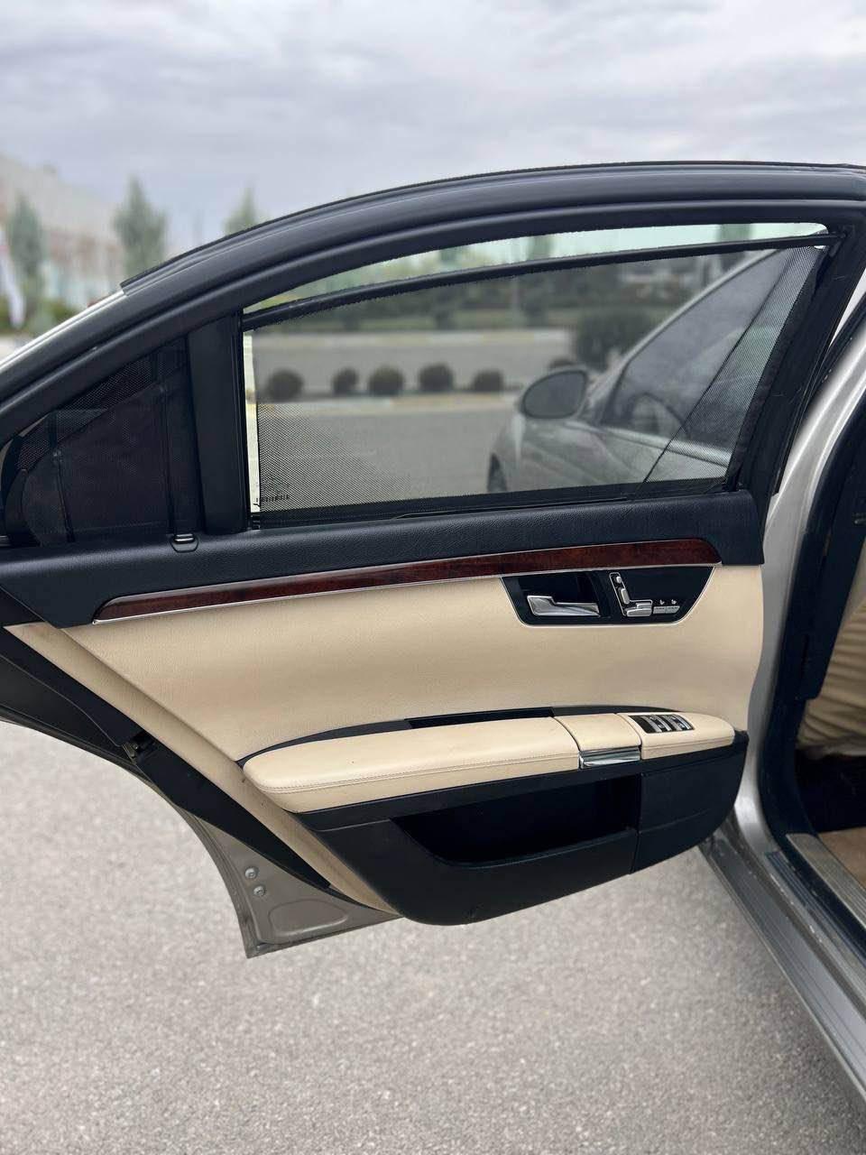 مارسیدس s class  v8مووس مووس فوول فوول مواسەفات دوبەیە کارەبای و گێر و مەکینە مەزبووت سعری ٦٢ گەلا کەمێ مەجال گۆرینەوەش ژمارەی موبایل *********** فایبەری لەسەرە السليمانية, العراق
