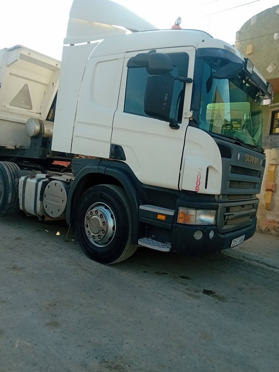 سكانيا 2009 محركها انجكشن 420كير عادي 3×3 900 رقم سليمانيه تحويل مباشر سياره تخم تاير خير من الله سعر 370 بيها مجال   الهاتف ***********
