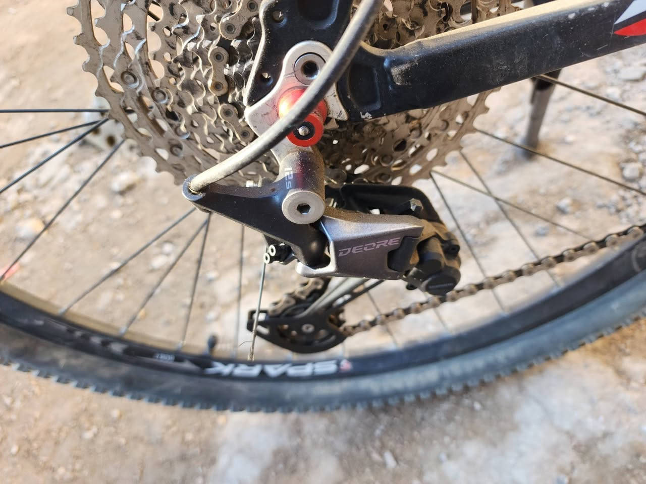 السلام عليكم بايسكل للبيع
فول المنيوم  قياس ٢٩ ستيرن كاربون بريكات دهن سيستم ديور ١×١٢ 

دبل حديث قفل فتح هواء بطيخات طرب كومبليون حديث

السعر ٣٠٠ وبيه مجال بسيط مكاني بغداد الكاظمية


**إذا كنت صاحب هذا الإعلان وتريد حذفه لأي سبب، رجاءا أرسل رسالة إلى الدعم الفني**