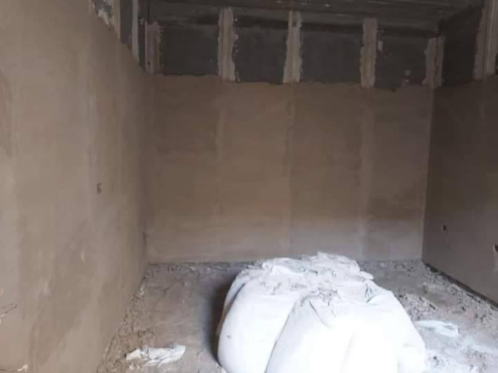 اخوان السلام عليكم اخوكم لخلفه ابو عباس جص بورك بياض تشميع شغل درجه اولى مو مبتدئ سالي 6سنين امرس المهنه اي ستفسار اتفضلو وشلعون عيوني الثنين***********
