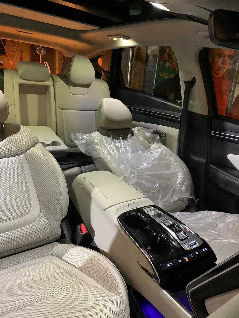 السلام عليكم
توسان ٢٠٢٢ وارد امريكي فول واحد على واحد مواصفات ملكي حادثها من امريكا طخه بلبنيد وجاملغ وباب بدون دواخل السياره ماشية ٣٤ الف جاهزه من كلشي كير ومكينه وصدر وتبريد كامله جاهزه السياره من كلشي مرقم بغداد باسمي عارضها ١٨٠ وبيها مجال للشراي 
للاستفسار على الرقم ‭٠٧٧٢ ٨٥٦ ٩٤٩٦‬
